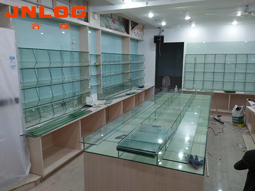 <b>眼鏡店展柜的別樣設(shè)計</b>