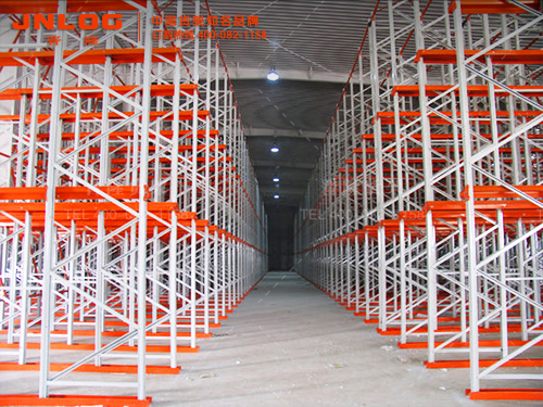 <b>從倉儲發(fā)展軌跡看未來趨勢，晉隆貨架</b>
