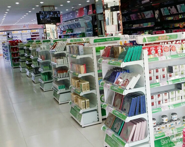 <b>什么樣的貨架適合化妝品店？</b>