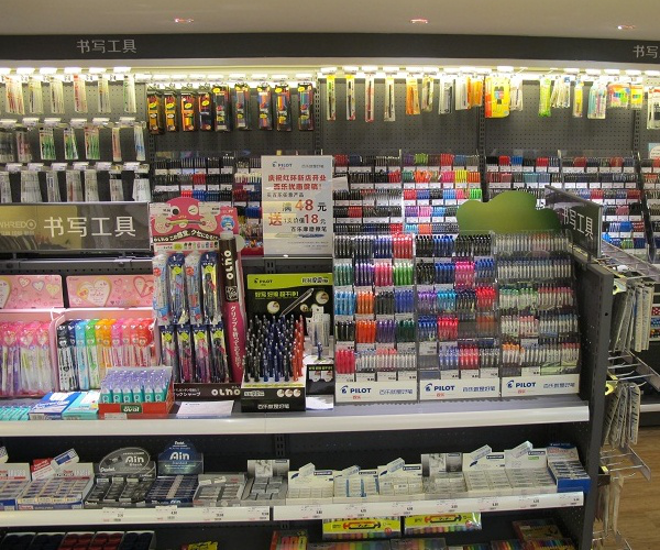 <b>怎樣經(jīng)營文具店 商品貨架選擇哪家好？</b>